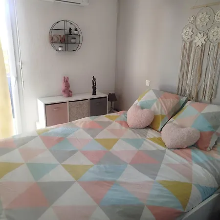 Bienvenue Chez Emilie شقة فرونتينيان